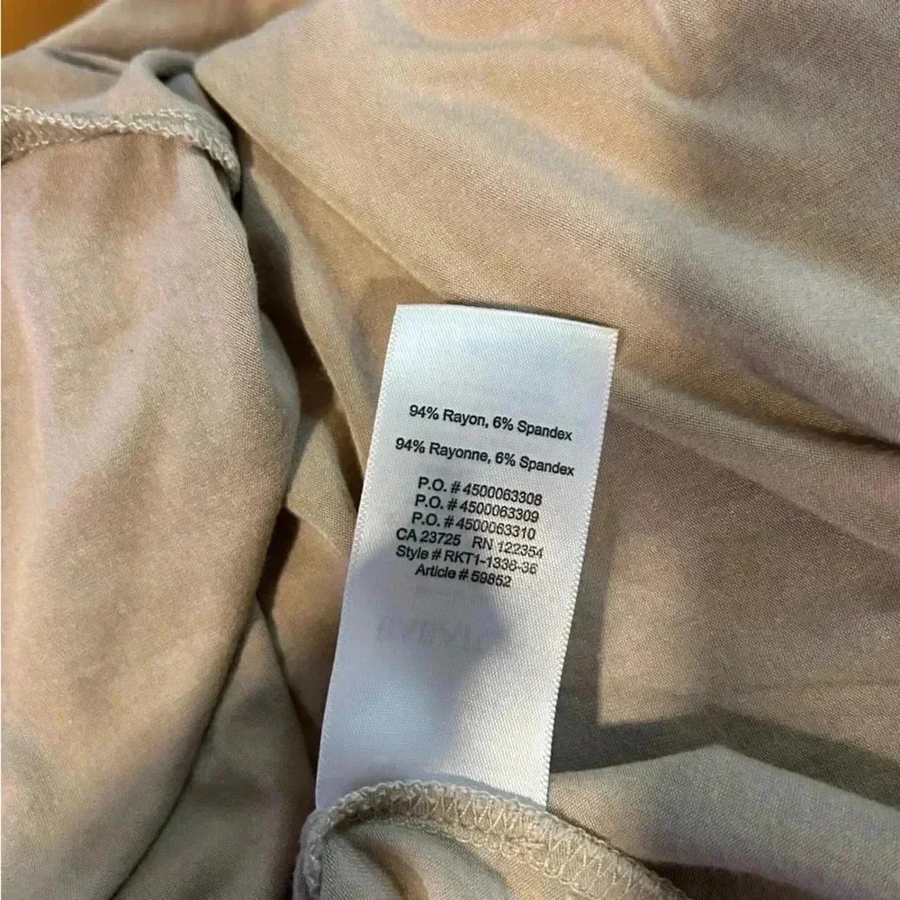 Aritzia - Babaton  Tank - Picture 5 of 6
